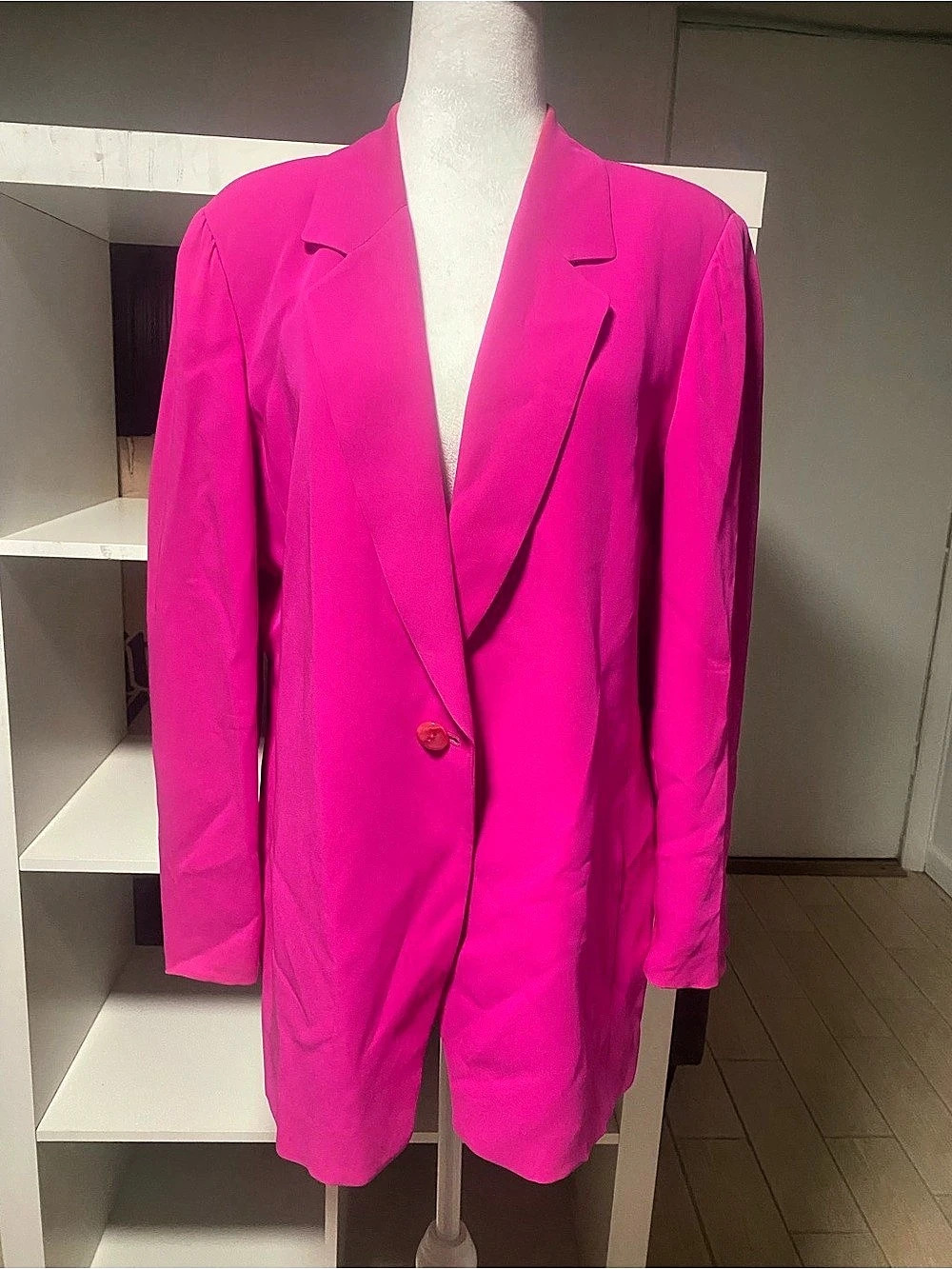 Dana Buchman Women's Pink Blazer Size 12 Like New